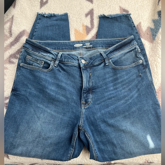 ❌SOLD❌ Size 16 Old Navy Rockstar Super Skinny High Rise Jeans - Picture 2 of 6